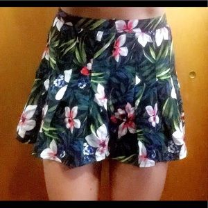 🌺Hollister flowy shorts🌺